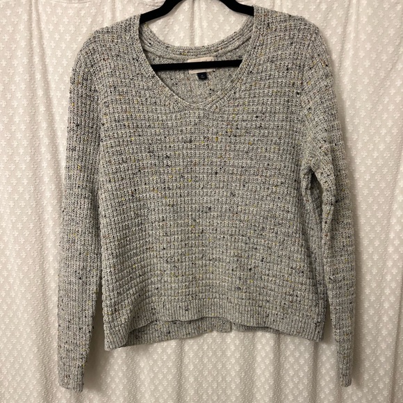 Universal Thread Gray V-Neck Sweater Relaxed Fit - Picture 1 of 3